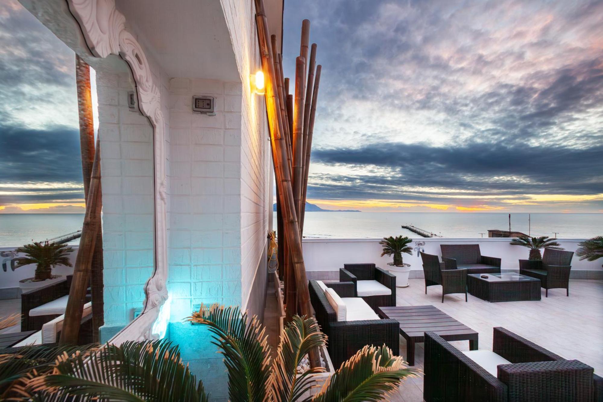 Mh Suites Rooms Apartments Bacoli Buitenkant foto