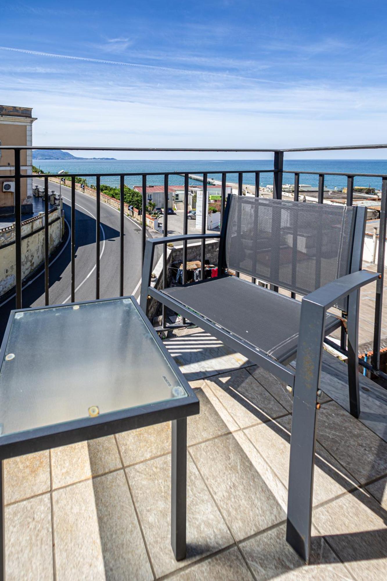 Mh Suites Rooms Apartments Bacoli Buitenkant foto